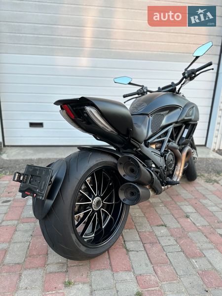 Спортбайк Ducati Diavel 2015 в Одессе