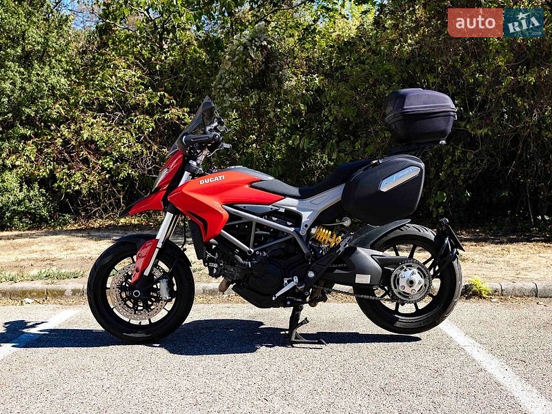 Мотоцикл Спорт-туризм Ducati Hyperstrada 821 2015 в Чопе