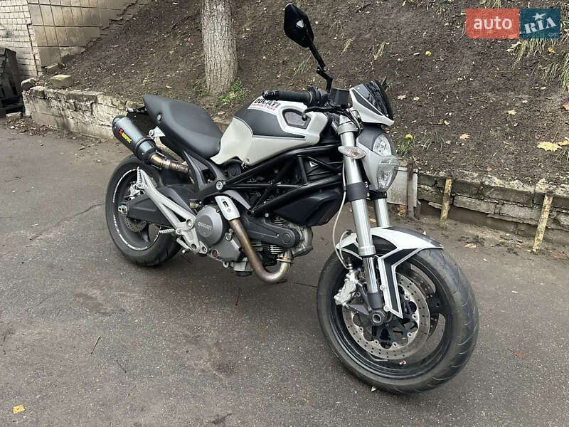 Ducati Monster 696 2014 Ducati Monster 696 2014