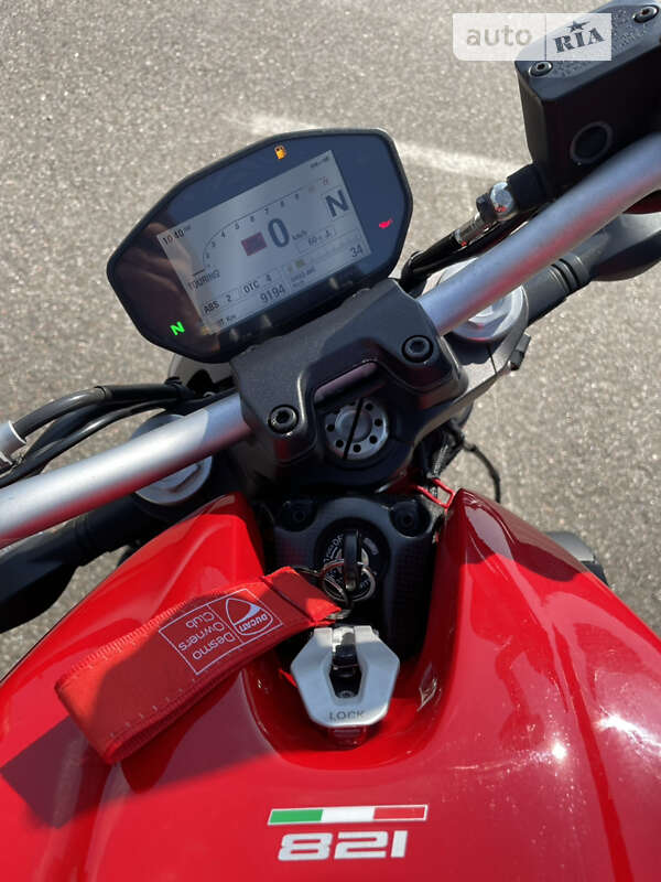 Мотоцикл Без обтекателей (Naked bike) Ducati Monster 821 2020 в Киеве