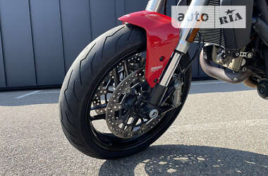 Мотоцикл Без обтекателей (Naked bike) Ducati Monster 821 2020 в 