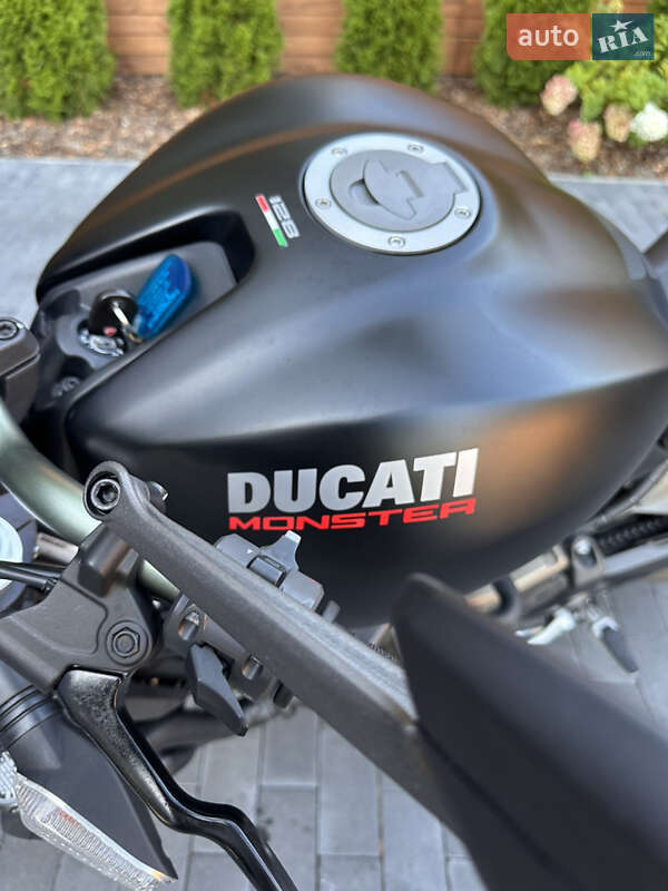 Спортбайк Ducati Monster 821 2016 в Киеве фото 3 Спортбайк Ducati Monster 821 2016 в Киеве