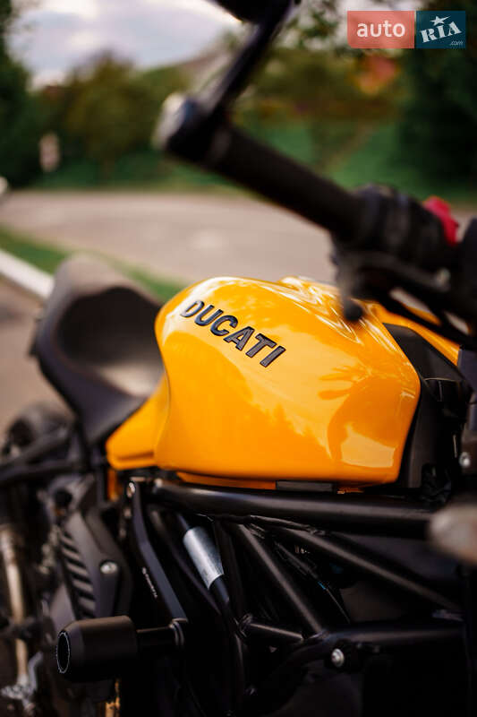 Мотоцикл Без обтекателей (Naked bike) Ducati Monster 821 2018 в Киеве фото 5 Мотоцикл Без обтекателей (Naked bike) Ducati Monster 821 2018 в Киеве