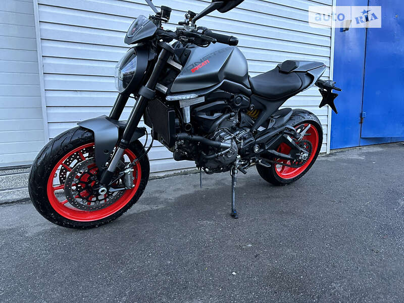 Мотоцикл Без обтекателей (Naked bike) Ducati Monster 937 2022 в Лебедине