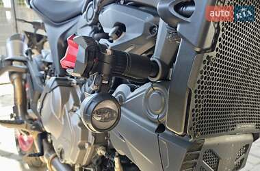 Мотоцикл Без обтекателей (Naked bike) Ducati Monster 937 2022 в 