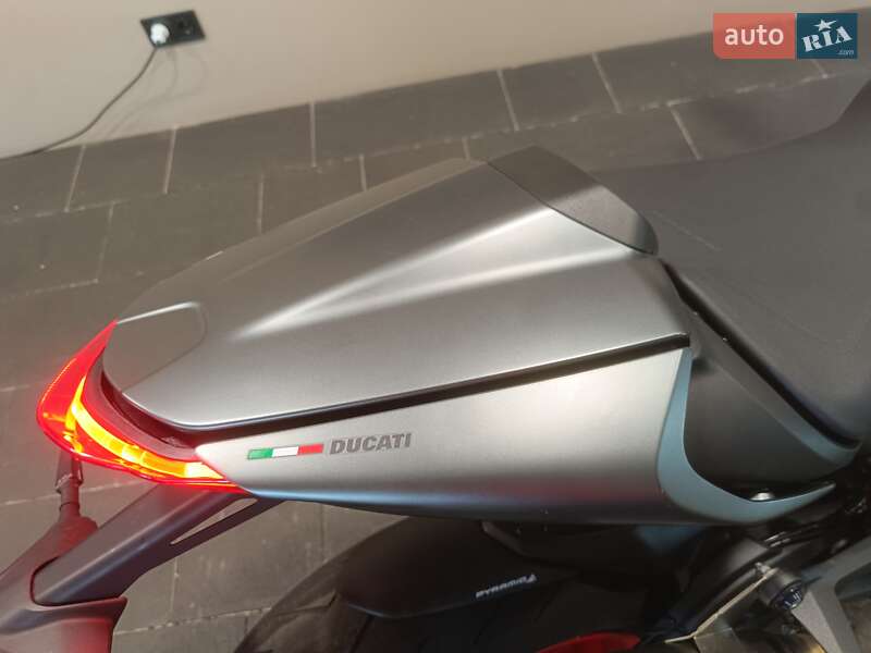 Мотоцикл Без обтекателей (Naked bike) Ducati Monster Plus 937 2022 в Львове