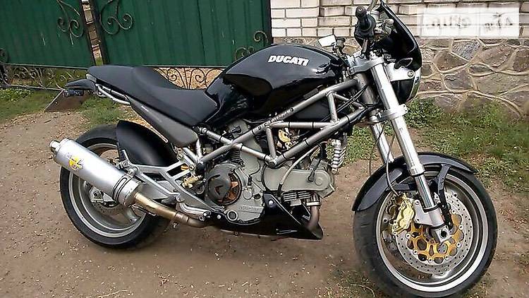 Мотоциклы Ducati Monster 2005 в 