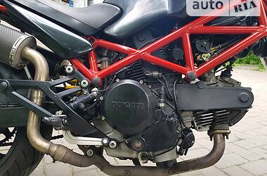Мотоцикл Без обтікачів (Naked bike) Ducati Monster 2002 в 
