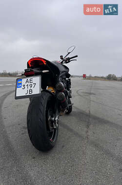 Мотоцикл Без обтекателей (Naked bike) Ducati Monster 2023 в 