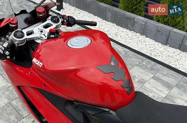 Спортбайк Ducati Panigale V2 2024 в 