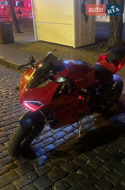 Спортбайк Ducati Panigale V4S 2022 в 