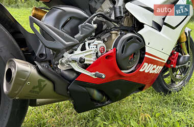 Спортбайк Ducati Panigale V4S 2019 в 