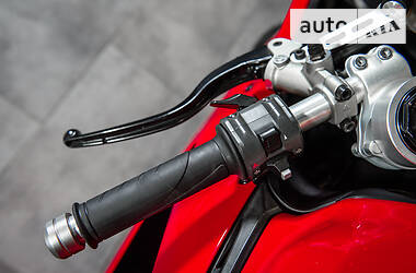 Спортбайк Ducati Panigale 2014 в 
