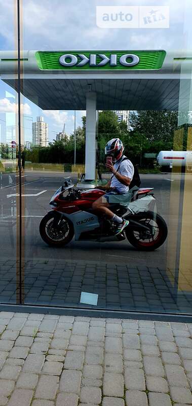Спортбайк Ducati Panigale 2015 в Киеве