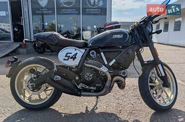 Кафе рейсер Ducati Scrambler 2018 в 