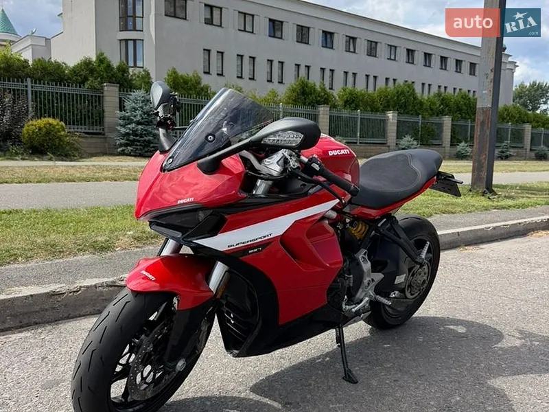 Ducati Supersport 2022