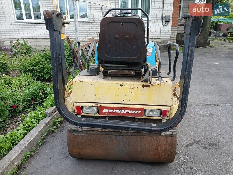 Дорожный каток Dynapac CC 2002 в Днепре