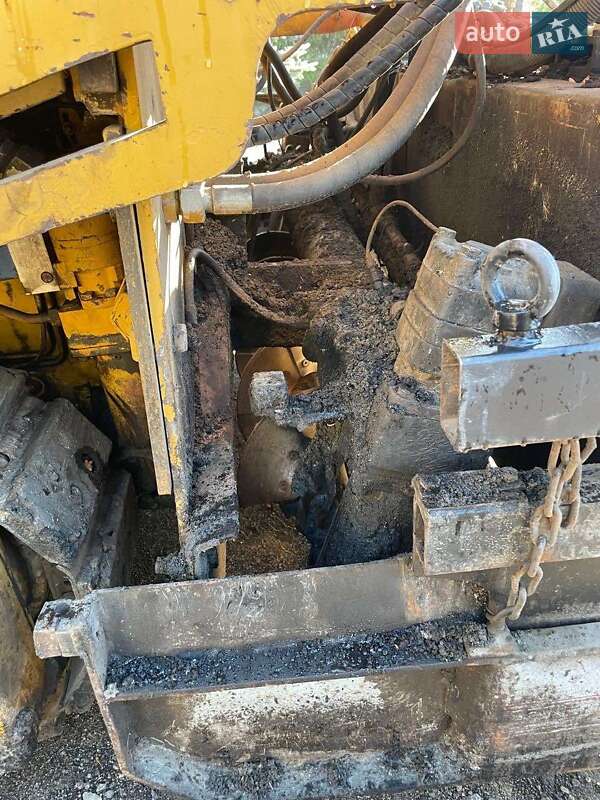 Асфальтоукладчик Dynapac F141 2005 в Днепре