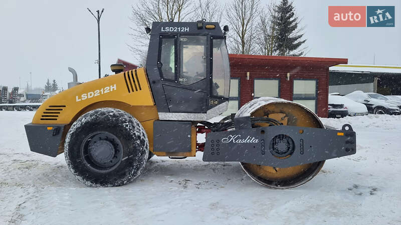 Каток ґрунтовий Dynapac LF 2010 в Одесі