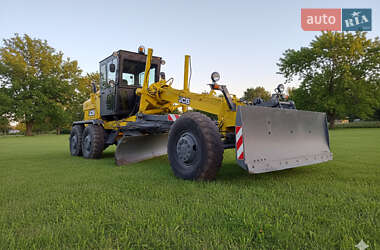 Автогрейдер ДЗ 122 1997 в Биківці