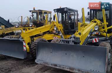 Автогрейдер ДЗ 122 1997 в Биківці