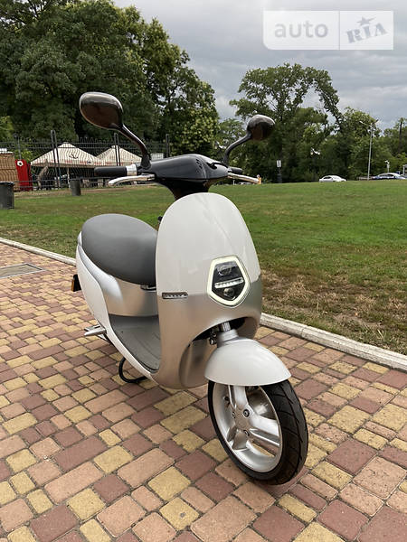Electric Scooter Electra