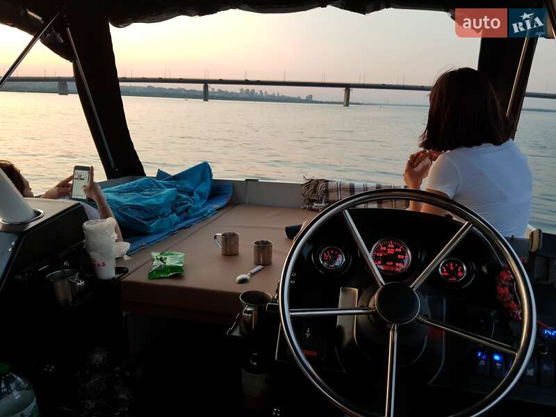 Катер Elete Pontoon Boats 24 2011 в Днепре