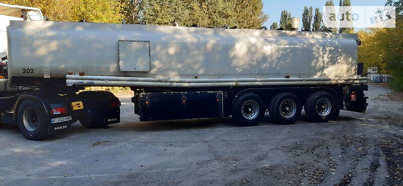 Цистерна полуприцеп Esterer 5281 1992 в Кагарлыке