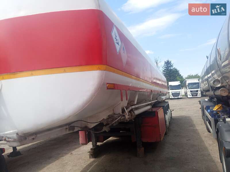 Цистерна полуприцеп Esterer 5281 1980 в Дубно