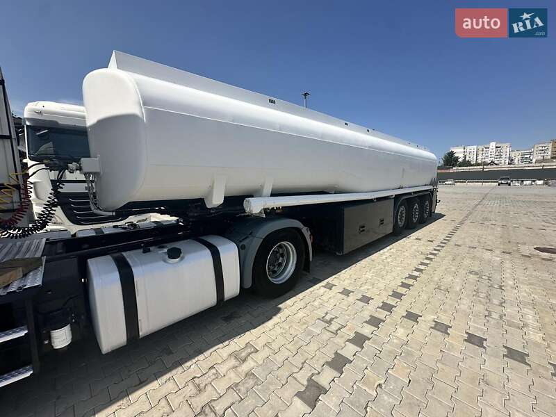 Цистерна полуприцеп Esterer  DHE0189T 2001 в 