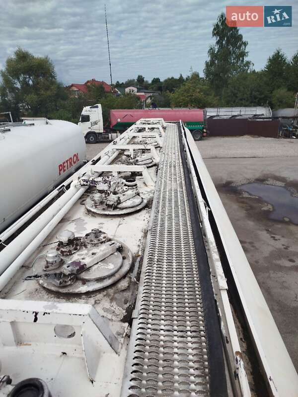 Цистерна напівпричіп Esterer DHE0189T 1992 в Івано-Франківську фото 5 Цистерна напівпричіп Esterer DHE0189T 1992 в Івано-Франківську