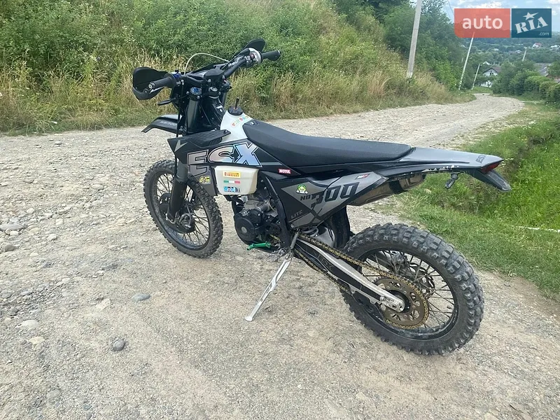 ESX NB300 Lite 2025