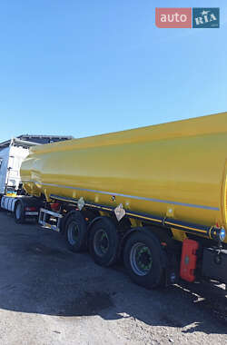 Цистерна напівпричіп Everlast ППЦ 2012 в Львові