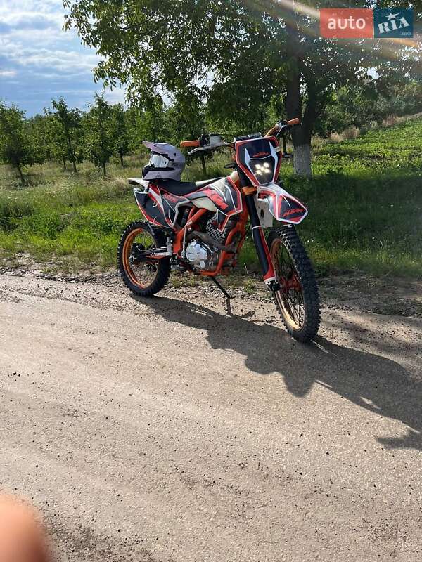 Мотоцикл Кросс Exdrive Profactory 2022 в Черновцах фото Мотоцикл Кросс Exdrive Profactory 2022 в Черновцах