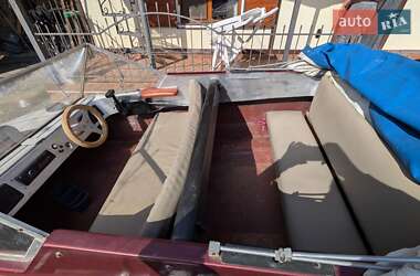 Катер Fairline Phantom 1986 в Залещиках