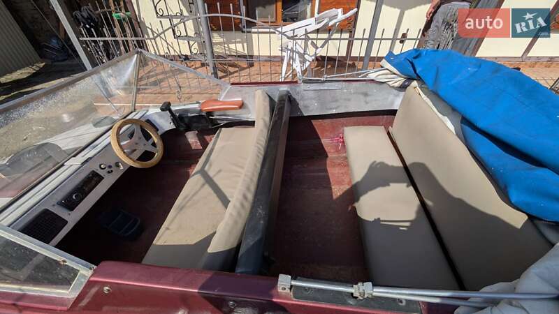 Катер Fairline Phantom 1986 в Залещиках