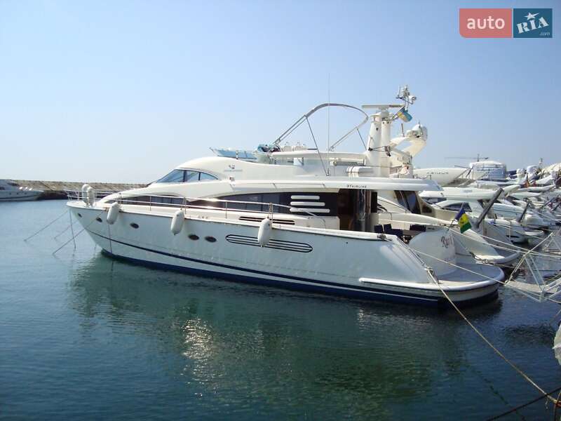 Моторная яхта Fairline Squadron 2002 в Одессе