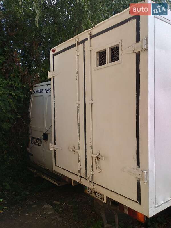 Грузовой фургон FAW 1031 2006 в Ужгороде