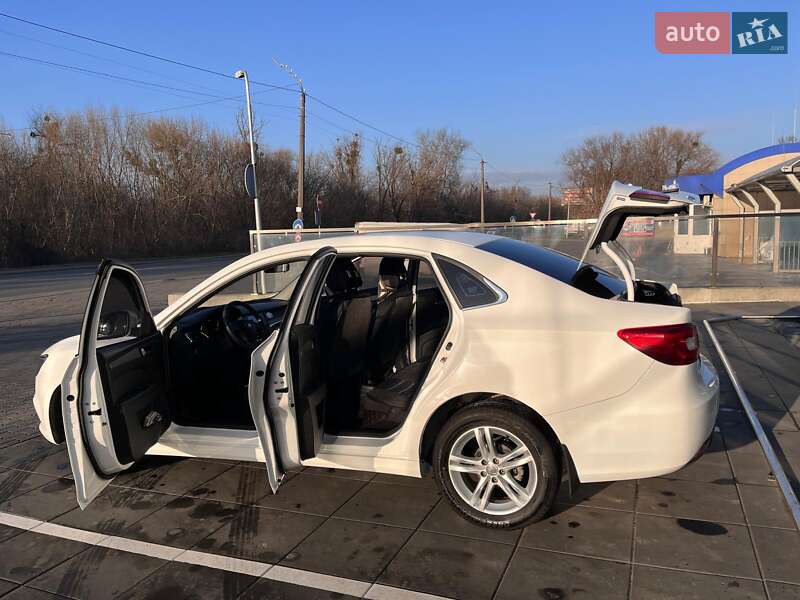 Седан FAW B30 2019 в Луцке