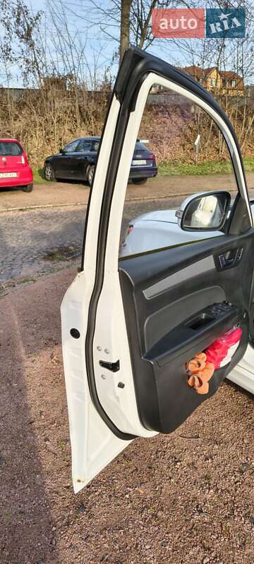 Седан FAW B30 2019 в Львові