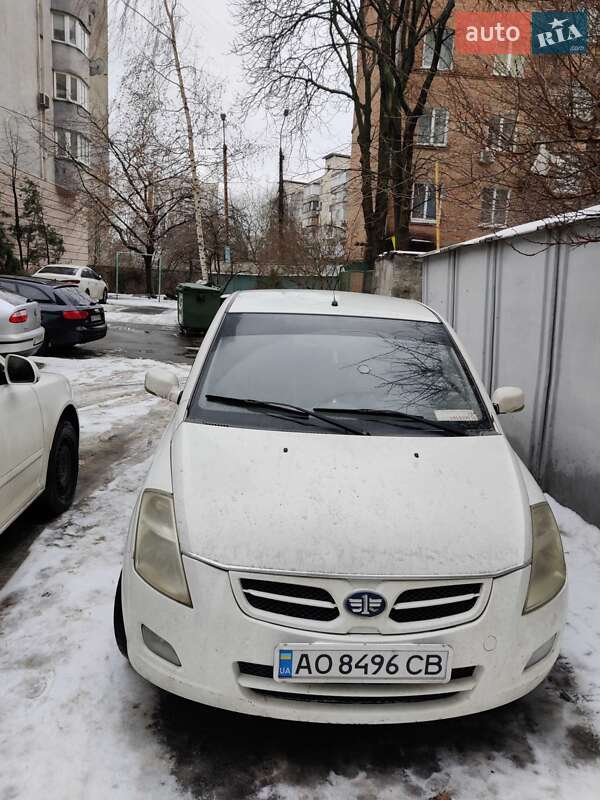Хетчбек FAW V2 2013 в Києві