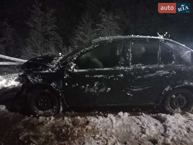 Седан FAW V5 2013 в Коломые