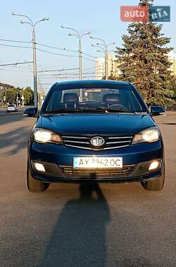 Седан FAW V5 2013 в 