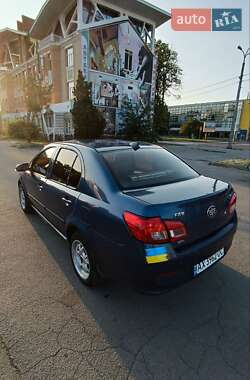 Седан FAW V5 2013 в 