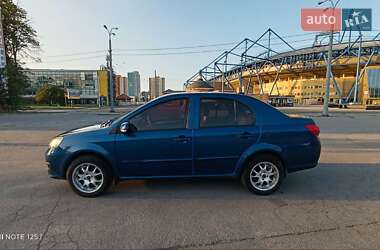 Седан FAW V5 2013 в 