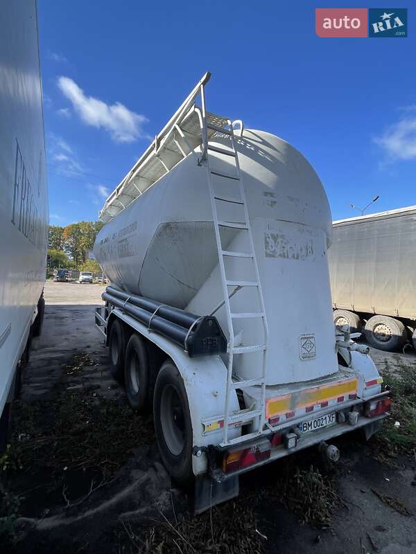 Цистерна полуприцеп Feldbinder EUT 1992 в Сумах