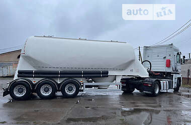 Цистерна напівпричіп Feldbinder EUT 2000 в Одесі