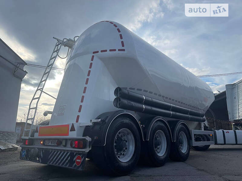 Цистерна полуприцеп Feldbinder EUT 2000 в Одессе