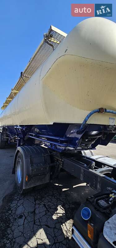 Цистерна Feldbinder EUT 2000 в Запорожье