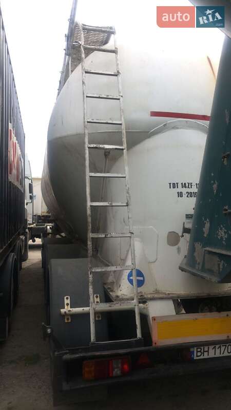 Цистерна Feldbinder EUT 1980 в Ізмаїлі